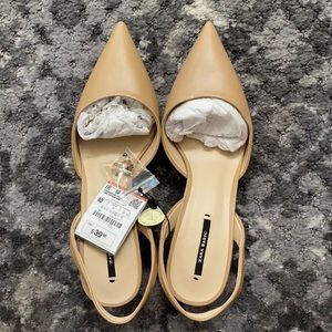 Zara kitten heel pointed toe sling backs. Size 40 width B. Color natural.